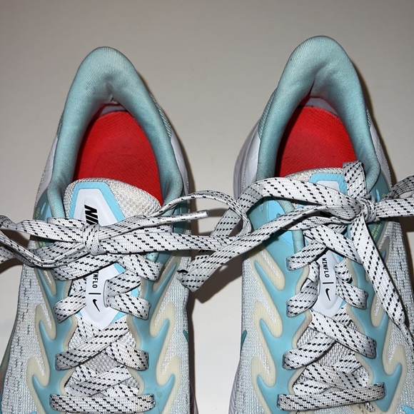 Nike Women’s Air Zoom WinFlo 7 in Glacier Ice, size 5 - Picture 6 of 12